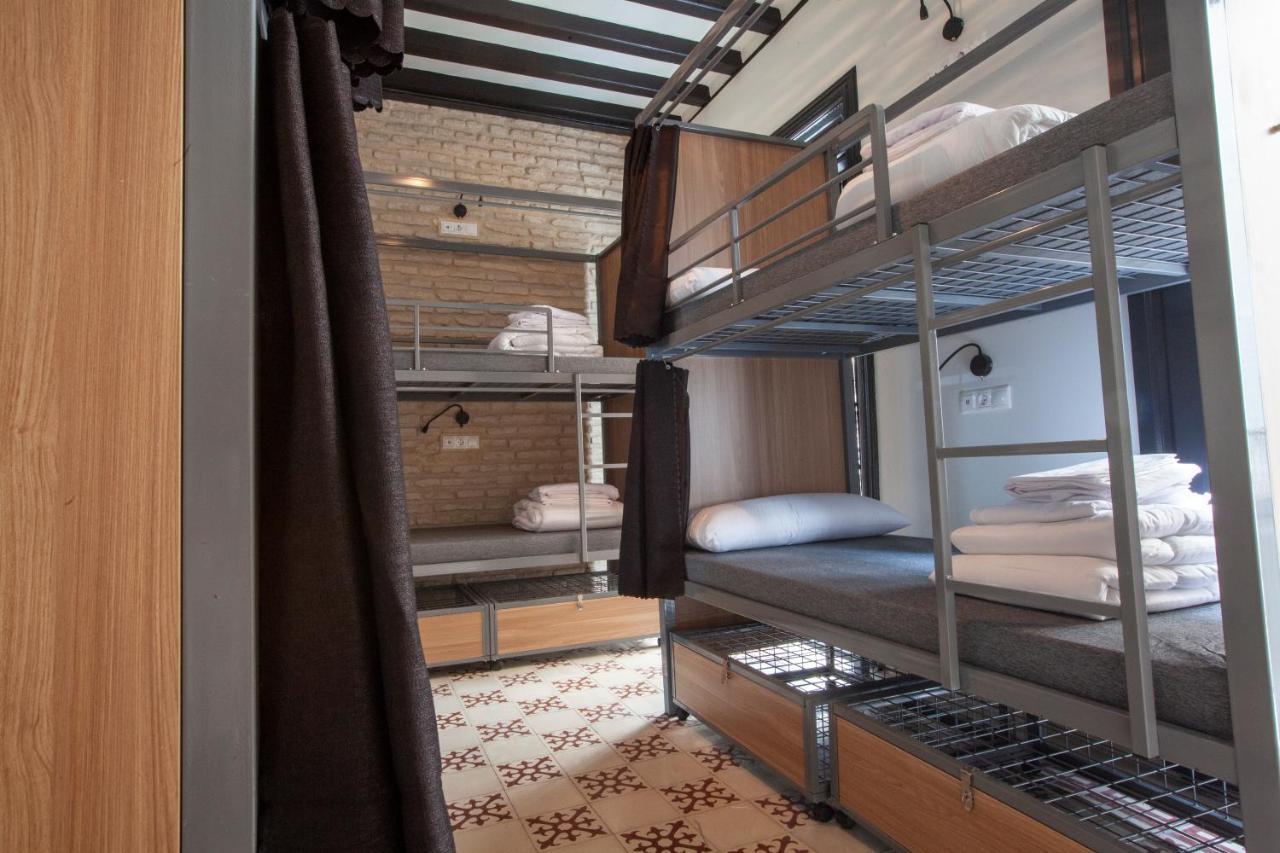 Hostel Ibarra By Bossh! Hotels セビリア エクステリア 写真